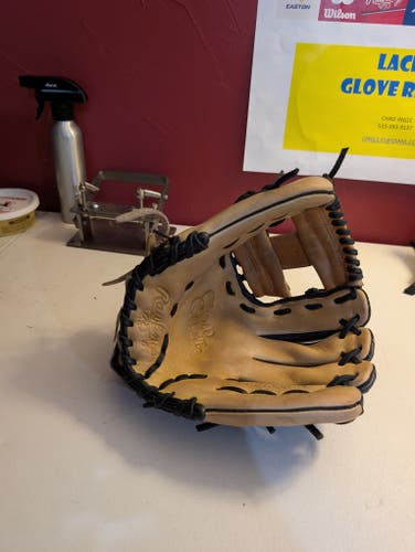 Infield RH Rawlings Gold Glove Baseball Glove 12" (Used)