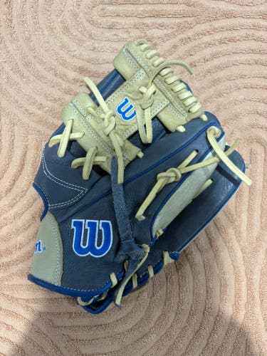 Wilson A1000 RH Baseball Glove 11.75" (Used)