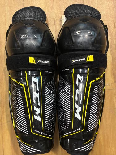 Senior CCM Tacks 9040 Shin Pads 13" (Used)