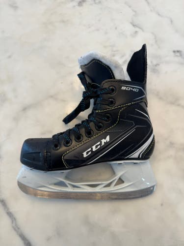 CCM Tacks 9040 Hockey Skates Junior Size 1 (Used)