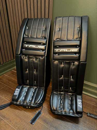 31" True L87 Goalie Leg Pads (Used)