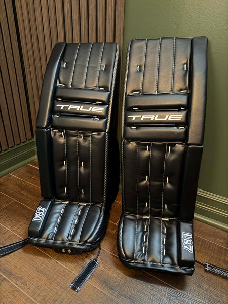 31" True L87 Goalie Leg Pads (Used)