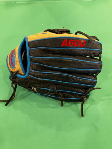 Wilson A500 LH Infield Softball Glove | 11.5"