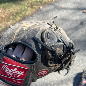 First Base RH Rawlings Baseball Glove 11.5" (Used)