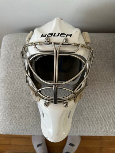 Senior Large Bauer 930 Goalie Mask (Used)