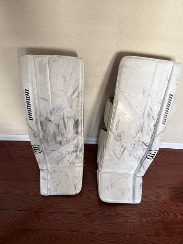 30" Warrior Ritual G6 E+ Goalie Leg Pads (Used)