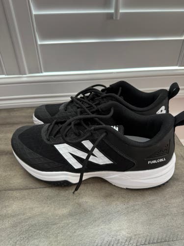 Black Men's Size M 12.0 (W 13.0) New Balance 4040v8 (New)