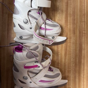 ADJUSTABLE Figure Skates B Junior 10-13 (Used)