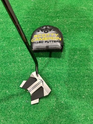 Scotty Cameron Phantom 11 tour shaft