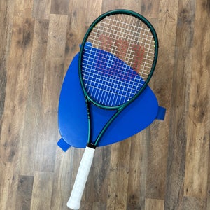 Wilson Blade 98 V9 (16x19) Tennis Racquet