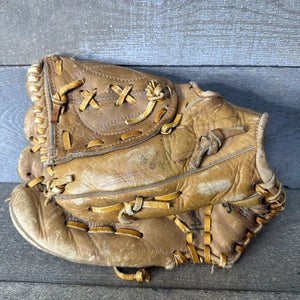 Vintage TMC 207 Professional Shaped Model Baseball Glove Leather Youth 10" LHT