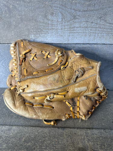 Vintage TMC 207 Professional Shaped Model Baseball Glove Leather Youth 10" LHT