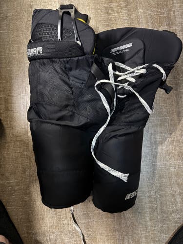 Men's Senior XL Bauer Supreme TotalOne Hockey Pants (Used)