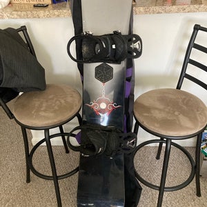 Men's Burton Malolo Snowboard All Mountain Medium Flex Directional 154 cm (Used)