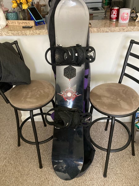 Men's Burton Malolo Snowboard All Mountain Medium Flex Directional 154 cm (Used)