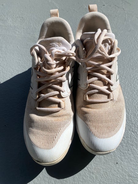 White Men's Size M 8.0 (W 9.0) Youth Low Top Metal (Used)