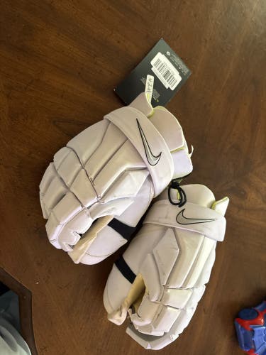 Nike Goalie Gloves (New)