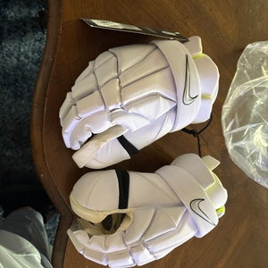 Nike Goalie Gloves (New)