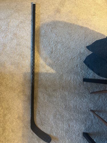 Senior PRO Left Hand Hockey Stick Mid Pattern 70 Flex (Used)