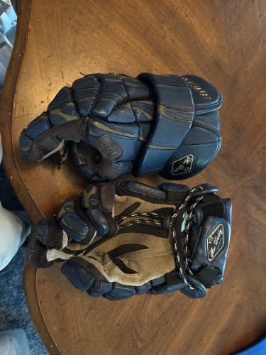 Warrior Macdaddy Lacrosse Gloves (Used)