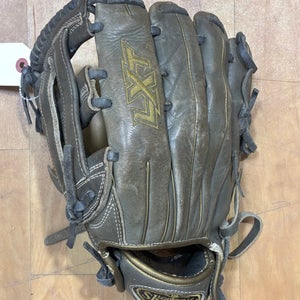 Adult Louisville Slugger LXT LH Softball Glove 12.5" (Used)