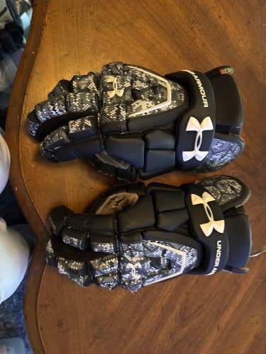 Under Armour Lacrosse Gloves (New)