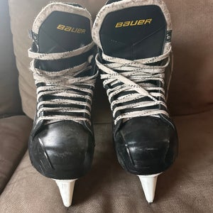 2016 Bauer Supreme S140 Hockey Skates Regular Width 9 (Used)