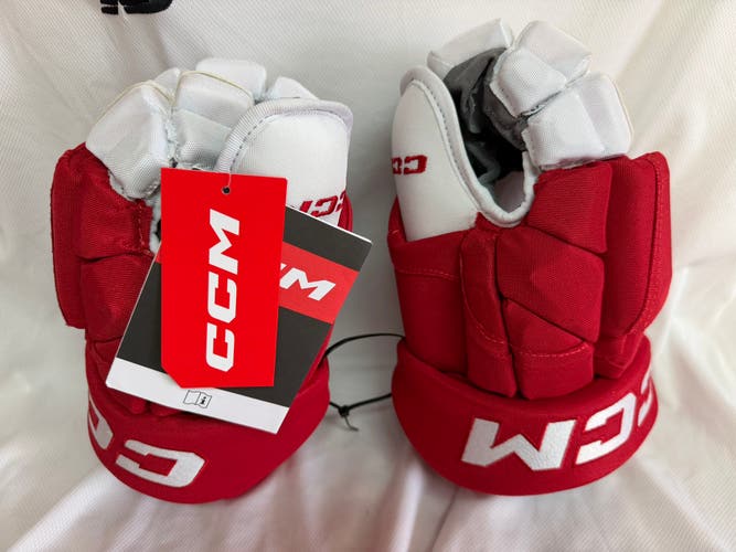 Detroit Red Wings Stadium Gloves Pro Stock (New)