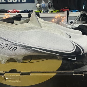 Unisex Size M 16.0 (W 17.0) Nike Vapor Edge 360 VC Low Top (Used)