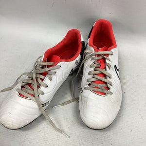 Used Nike Soccer Cleats White Junior 05.5 11851-S000043251