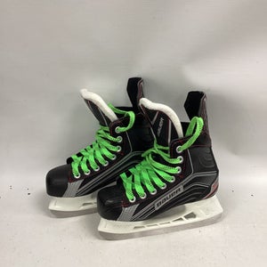 Used Bauer VAPOR X200 Junior Hockey Skate Junior 01 11851-S000043191