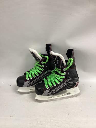 Used Bauer VAPOR X200 Junior Hockey Skate Junior 01 11851-S000043191