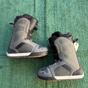 Men's Size M 8.0 (W 9.0) K2 Raider Snowboard Boots
