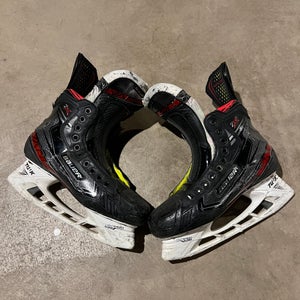2019 Bauer Vapor 2X Hockey Skates Regular Width Pro Stock 7 (Used)