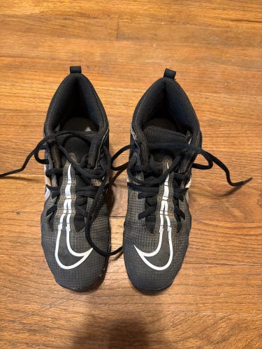 Black Kid's 4.5Y (Big Kids / Youth) Nike Alpha huarache elite 3 low Low Top (Used)