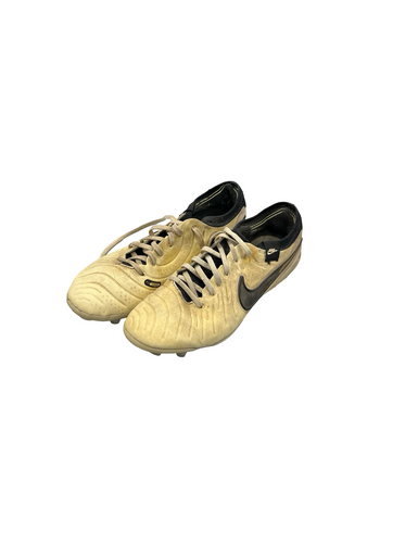 Used Nike Soccer Cleats White Junior 04.5 11682-S000116450