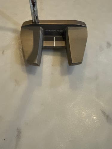 Silver Men's 2025 Titleist Scotty Cameron Mallet Right Handed Putter 34" (Used)