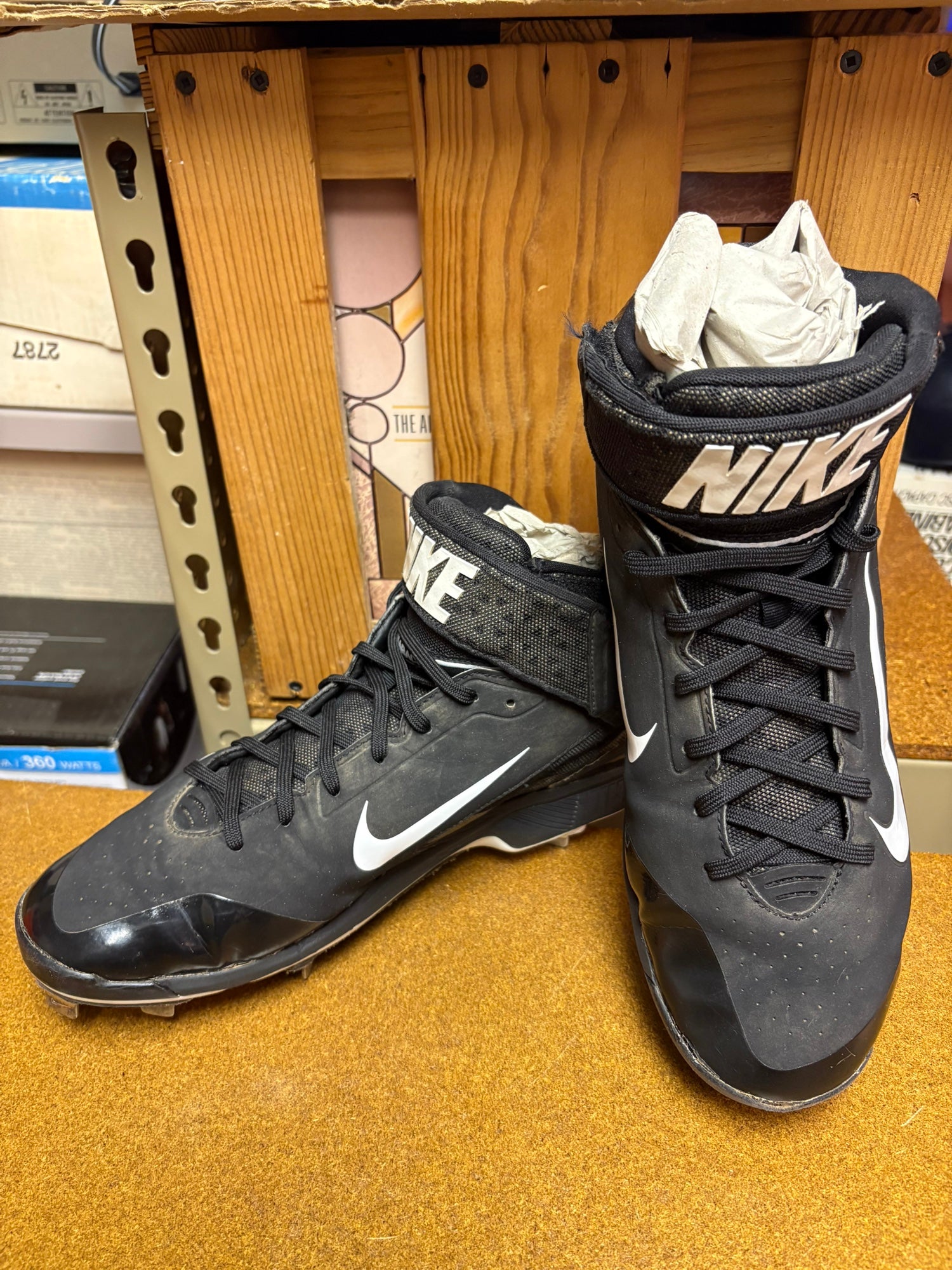 huarache pro mid metal