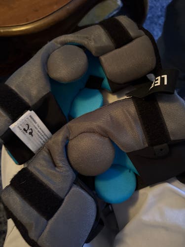 Large Youth Nike Arm Pads (Used)