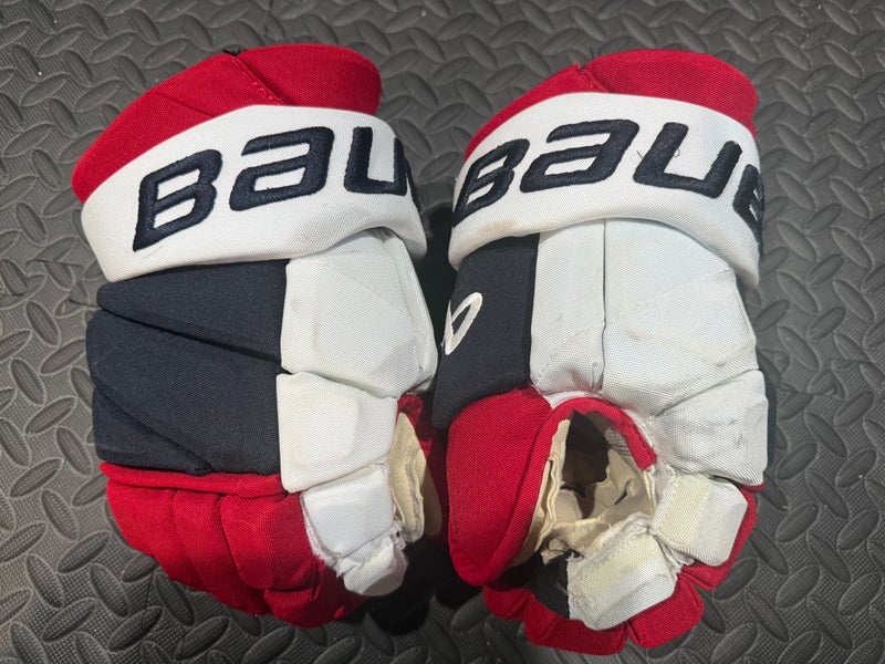 Game-Used Nino Niederreiter Jets Heritage Bauer HyperLites 13”