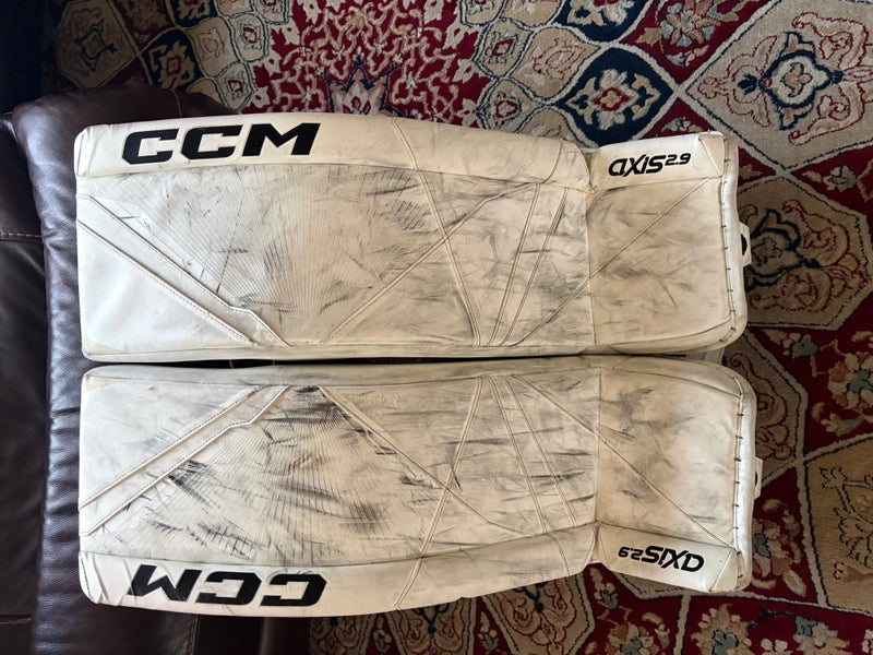 31" CCM Axis 2.9 Goalie Leg Pads (Used)