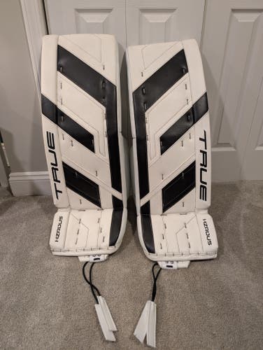 34" True HZRDUS 9x4 Goalie Leg Pads (Used)