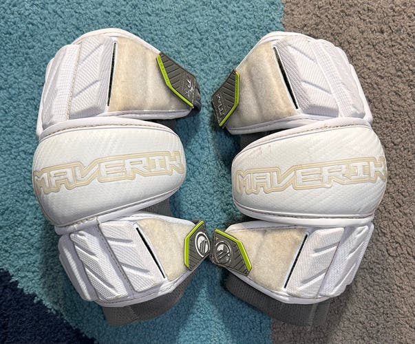 Large Adult Maverik Max 2023 Arm Pads (Used)
