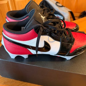 Men's Size 13.0 (W 14.0) Adult Nike Cleats (New)