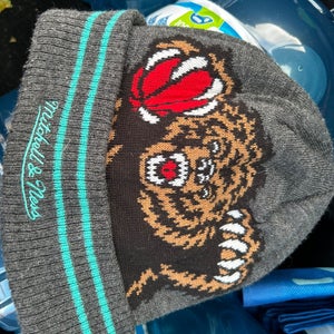 Gray Men's Mitchell & Ness Hat (Used)