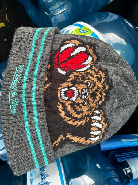 Gray Men's Mitchell & Ness Hat (Used)