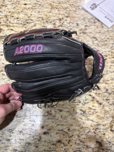 2025 Wilson A2000 Baseball Glove