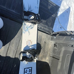 Unisex Burton Air Snowboard All Mountain With Bindings Medium Flex Directional Twin 157 cm (Used)