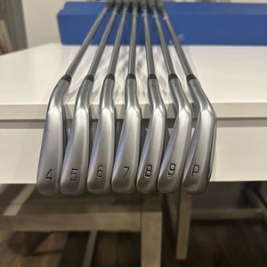 Men's 2025 Mizuno JPX 925 Forged Right Handed Iron Set Stiff Flex (Used)