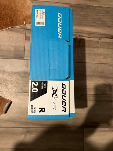 Black 2021 Bauer X-LS Hockey Skates Regular Width Size 2 (New) Never Worn New In Box